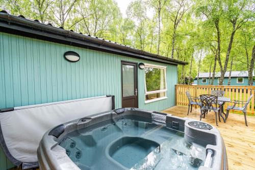 East Lewiston Apartamento | Bracken Lodge 15 with Hot Tub