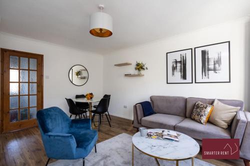 Bracknell Apartamento | Bracknell - 2 Bedroom Home With Parking & Garden