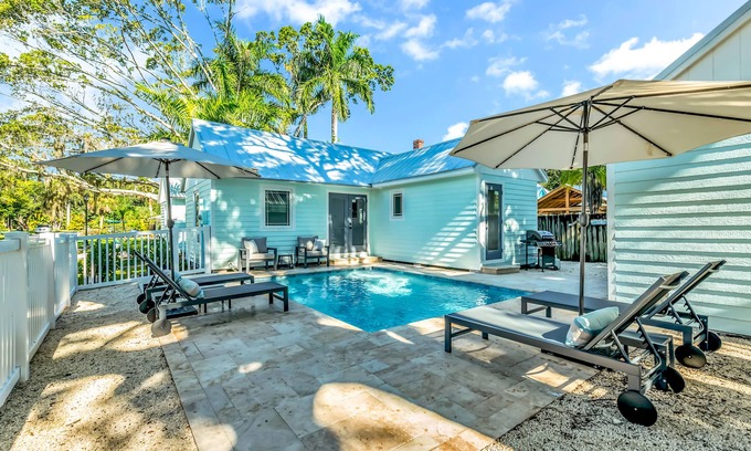 River District Casa | Chic Bradenton Home with Pool! Near Shopping and Dining! -Sabai Sabai