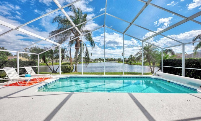 Sabal Harbour Casa | Bradenton’s SUNshine Bellis - private POOL with a VIEW!