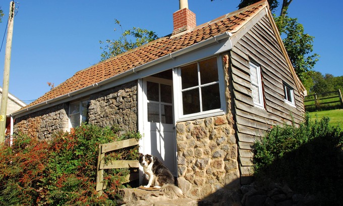 Cheddar Cabaña | Bradley Cross Farm, Shepherds Cottage