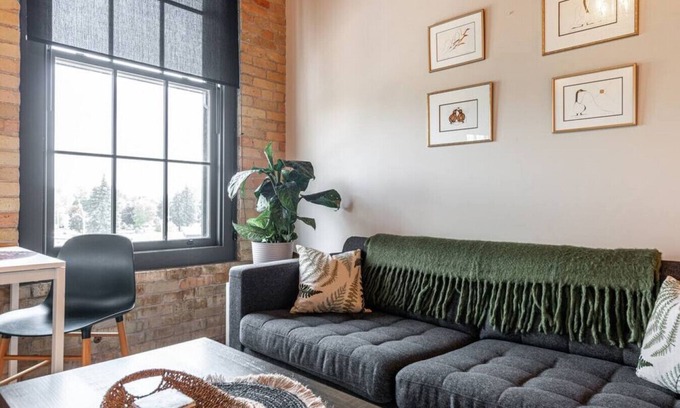 Stratford Apartamento | Bradshaw Lofts: The Songbird