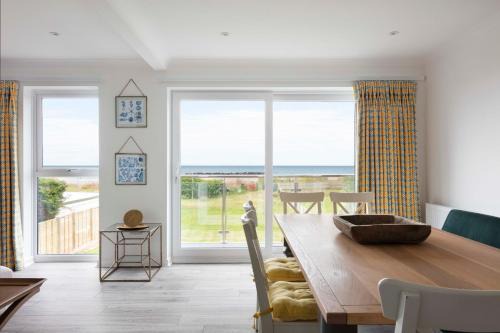 Middleton-on-Sea Casa | Braganza The Butler Collection