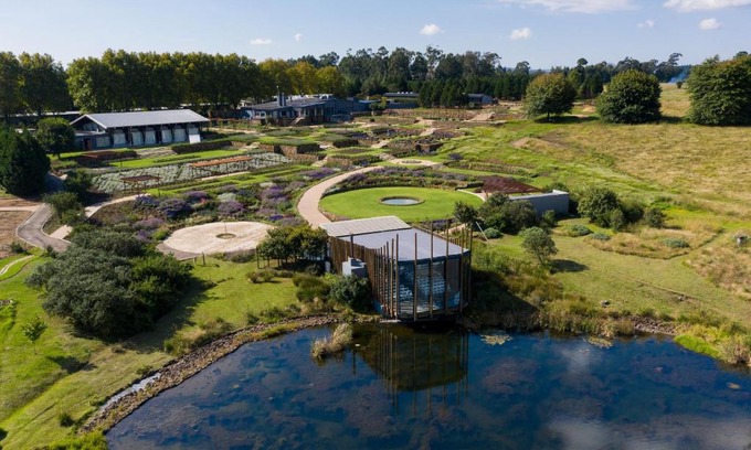 Nottingham Road Hotel | Brahman Hills - Gardens, Hotel & Cottages