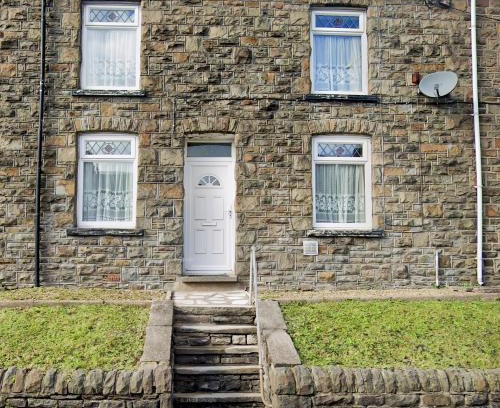 Rhondda Cynon Taff Casa | Bramble Cottage In The Wonderful Rhondda Valley by StayStaycations