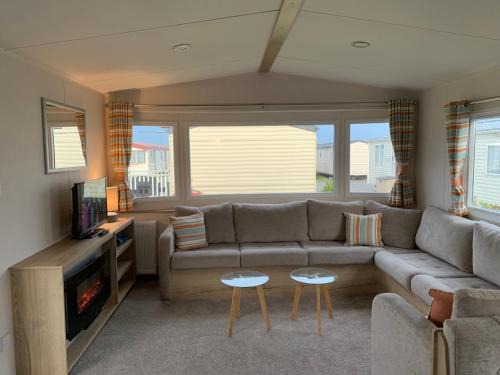 Porthcawl Otro | Brambles 66 -Static Holiday Caravan, Porthcawl