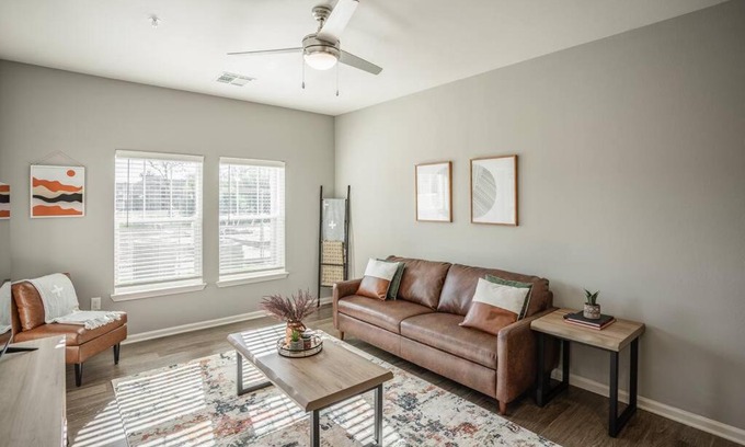 Madison Apartamento | Brand New 1-Bed Apt. Walking Distance to Amenities
