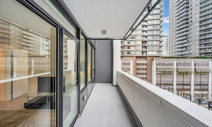 New Westminster Apartamento | Brand New 1B+1B Condo/New West