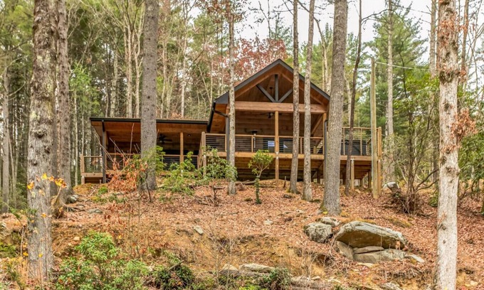 Cherry Log Casa | Brand New 2/2 Cabin Cherry Log, Big Hot Tub, Views