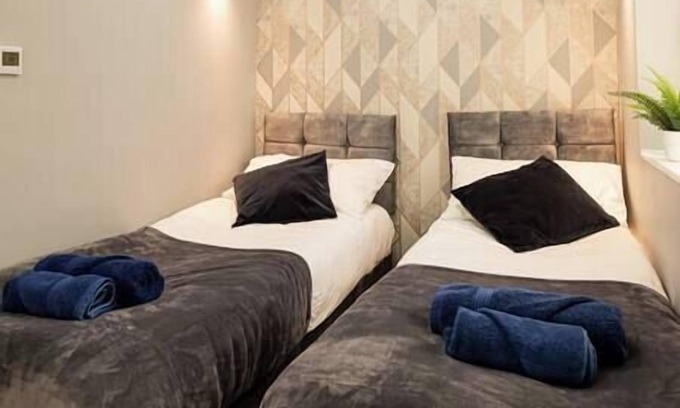 Rugby Casa | Brand New 2 Bed House with Free WIFI!
