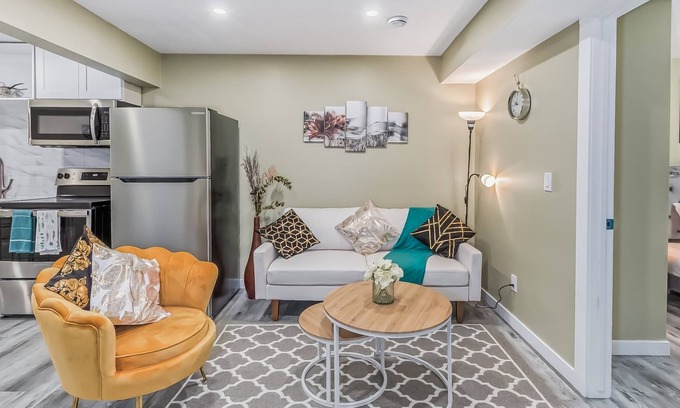 Southeast Edmonton Apartamento | Brand New 2 bedroom Basement Apartment in Southwest Edmonton.