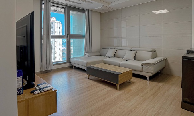 Songdo Apartamento | Brand-New 20F 2BR 646sq.ft 2min to Hyundai Outlet& Triple St. Gym,2Free Parking