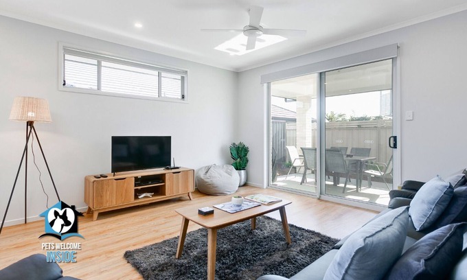 Encounter Bay Casa | Brand New 3BR So Close to Sea and Lake