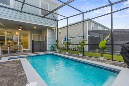 Four Corners Villa | BRAND New 5 bed Villa in Windsor Cay