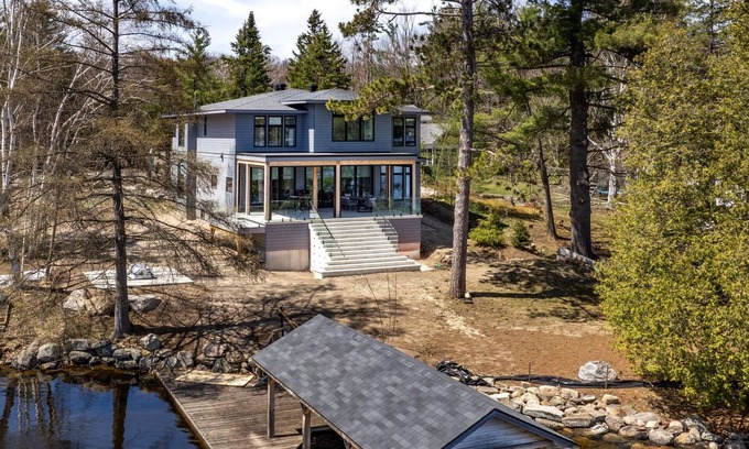 Bala Cabaña | Brand new 8 bed 5 bath cottage on Lake Muskoka