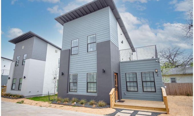 Denver Heights Apartamento | BRAND NEW 8 Stylish 3BR Near Exciting Downtown