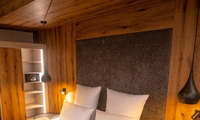 Dahn Complejo | BRAND NEW and modern: [GUESTHOUSE]. In the middle of the Dahner Felsenland. Pure nature!