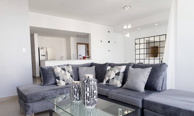Yolanda Morales Apartamento | Brand new apartment in the best location of Santo Domingo. With an amazing view.