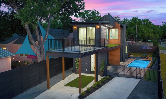 Cherrywood Casa | Brand New Austin Downtown Home -Pool