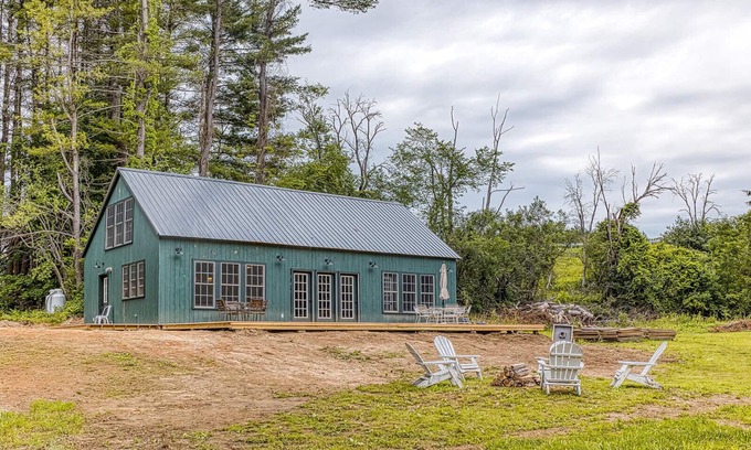 Stockbridge Casa | Brand New Barn House