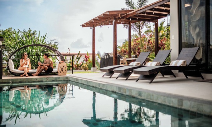 El Cerro Casa | Brand New Casa Lunula 4-bedroom 4.5 Bath house in Manuel Antonio w/Private Pool