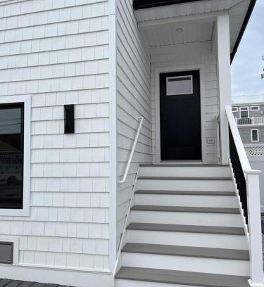 North Beach Haven Apartamento | Brand New Construction For 2024! 5 Bedroom Townhome!