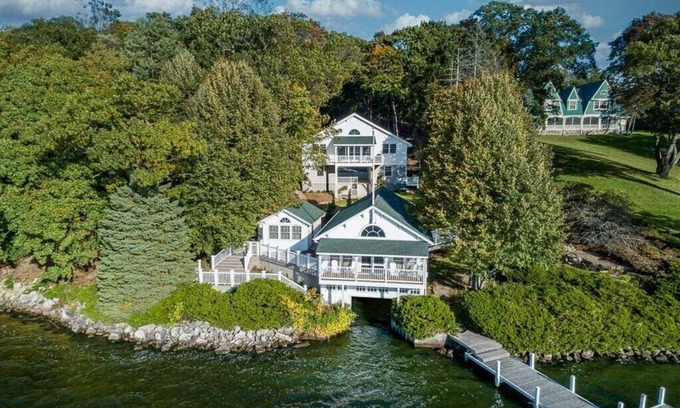 Delavan Lake Casa | Brand New Custom Built Home On Lake Delevan's Northshore |Waterfront |Elevated Lake View Balcony