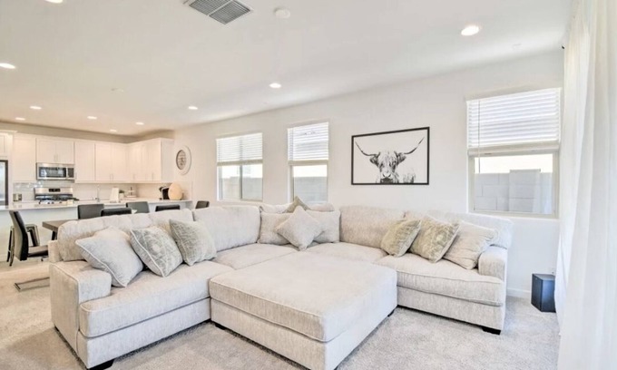 Waddell Casa | Brand new home 10 minutes from Westgate Where the Cardinals Arena