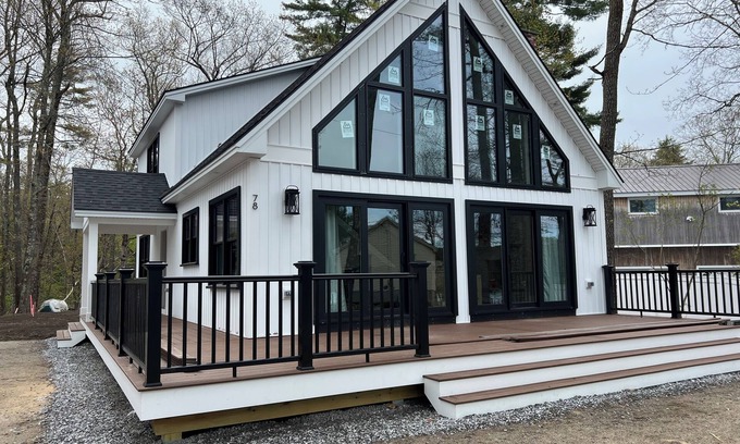 Windham Casa | Brand New Lake Home with Great Sandy beach on Sebago’s Basin