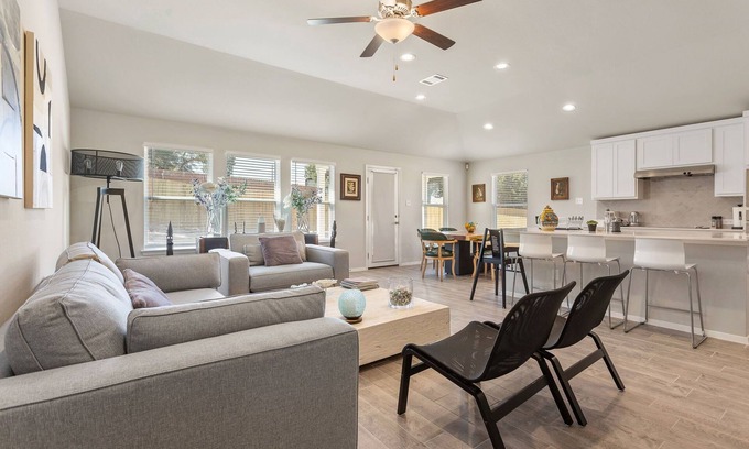 Highland Lake Estates Casa | Brand New Lake Travis by Barcle