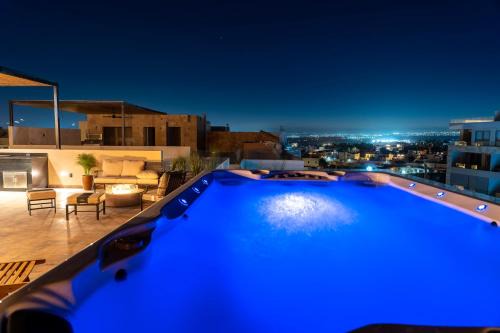 El Tezal Apartamento | Brand New Luxury PH with Private Pool and Views