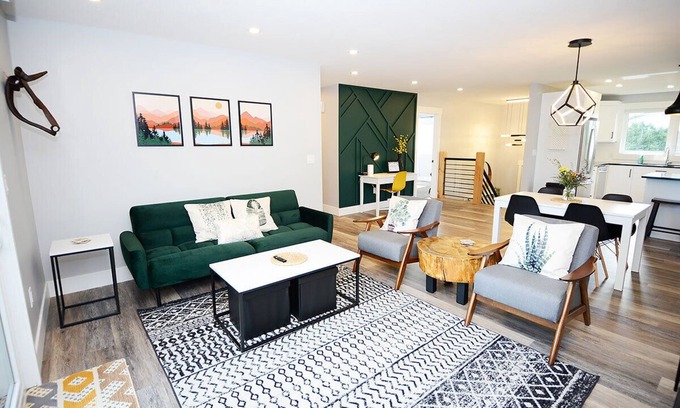 Pincher Creek Casa | BRAND NEW modern 2-bedroom, close to the mountains.