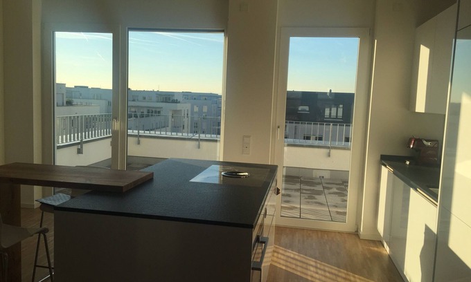 Bockenheim Apartamento | ático nuevo a pie de Messe