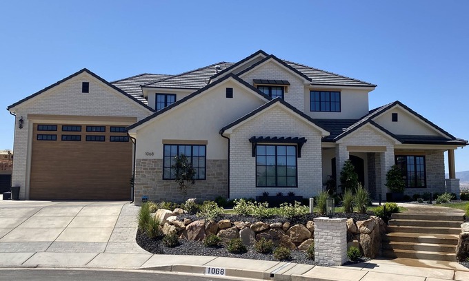 Washington Fields Casa | Brand New! | Quiet & Secluded | Close to Southern Utah adventures and beauty