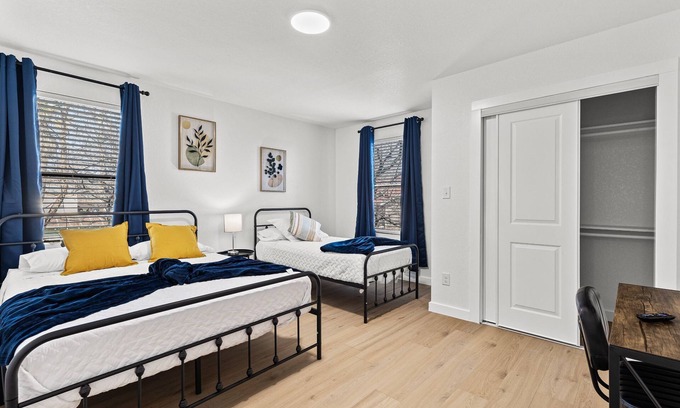 Nevada Street Apartamento | Brand New! Relax at 3br/2ba Apt. Near City Center