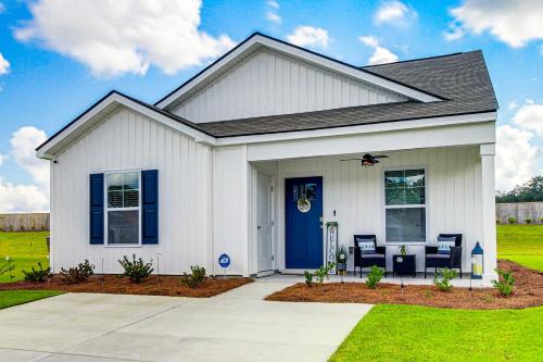 Port Wentworth Casa | Brand-New Savannah Area Home 15 Mi to Dtwn!