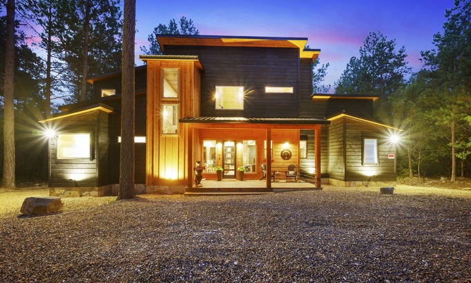 Pickens Cabina | BRAND NEW! Smokey Pines | BOHO Modern + Chic Contemporary | Sleeps 12