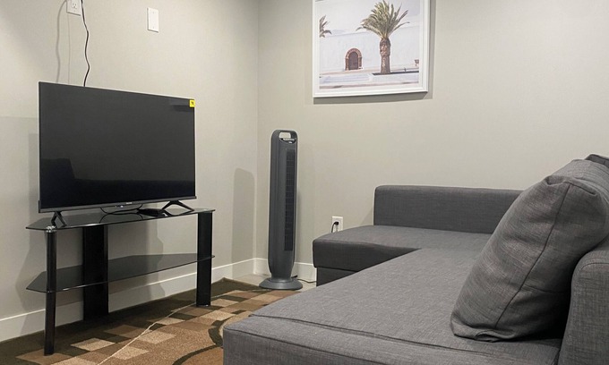 Evanston Apartamento | Brand New studio in vibrant Calgary