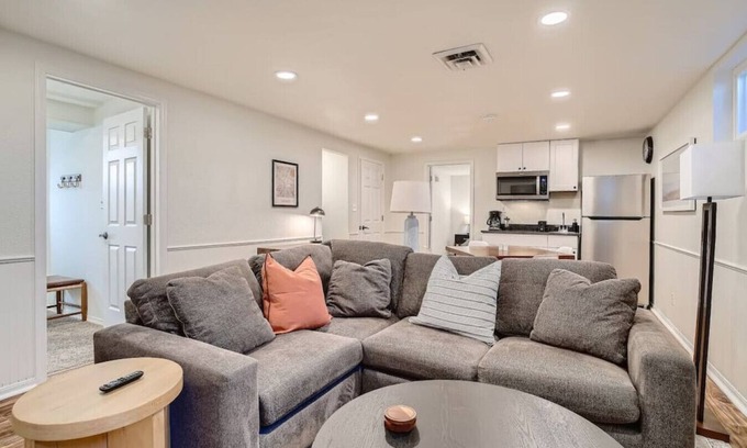Harvey Park South Condominio | BRAND NEW SW Denver Guest Suite I Easy Highway acc