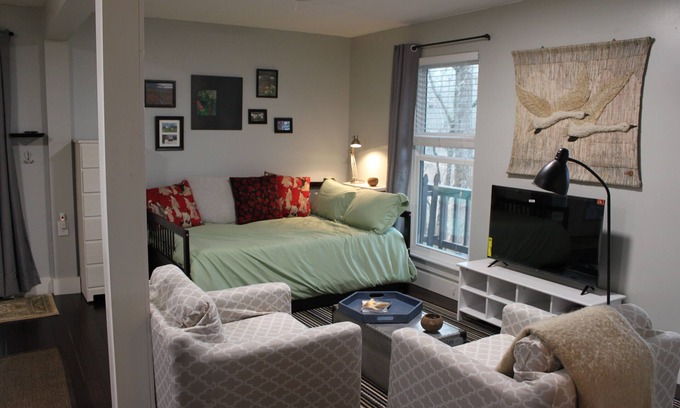 Red Bank Apartamento | Brand new traveling professional suite.