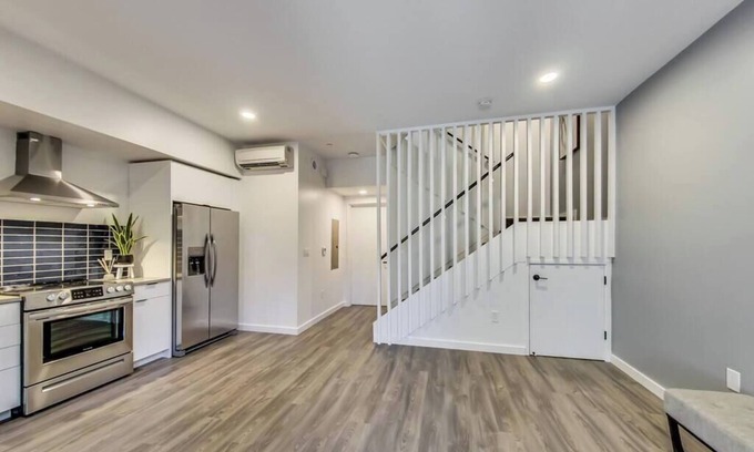 Downtown Oakland Apartamento | Brand New Unique Studio Suite Near Downtown!