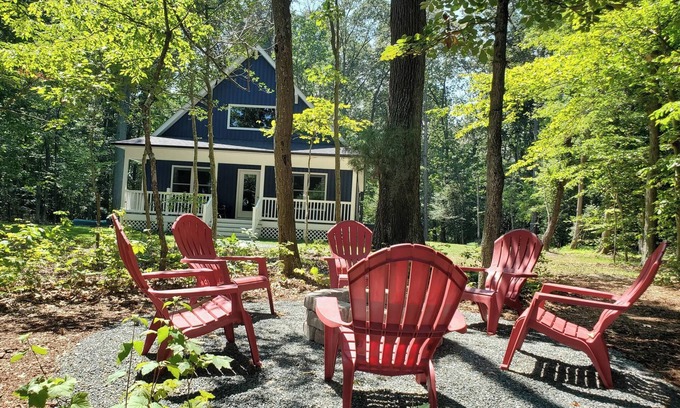 Chestertown Casa | Brand New, Waterfront House on Beautiful Fairlee Creek