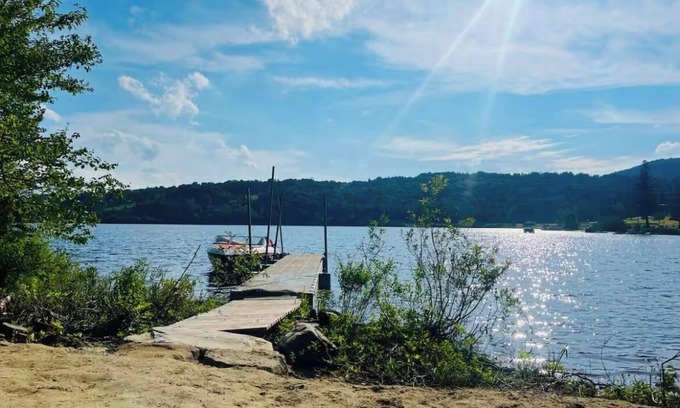 Pittsburg Casa | Brand new WATERFRONT home located on First Lake - DIRECT SNOWMOBILE TRAIL ACCESS