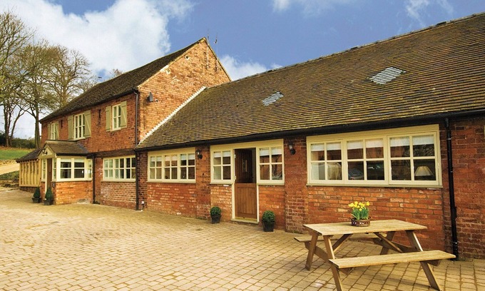 King's Bromley Casa | Brankley Cottage - E4712