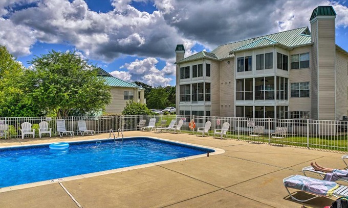 Table Rock Apartamento | Branson Vacation Rental with Pools and Hot Tub!