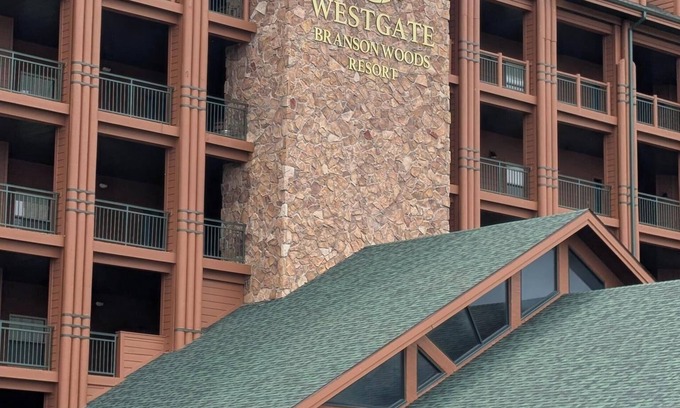 Branson Complejo | Branson Woods Resort. Charming 2-bedroom resort in Branson. Family friendly