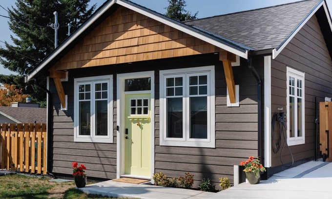 Campbell River Casa | Brass Apple Cottage, Brass Apple Cottage - brand new in Campbell River