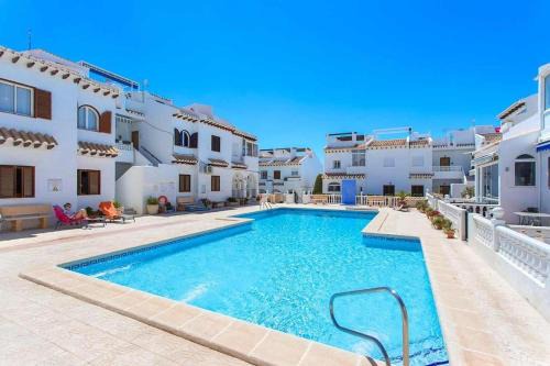 Rojales Casa | Bravo Ciudad Quesada by Villas&You