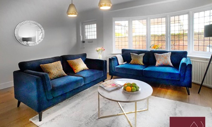 Bray on Thames Apartamento | Bray - Characterful 3 Bedroom House - By The River
