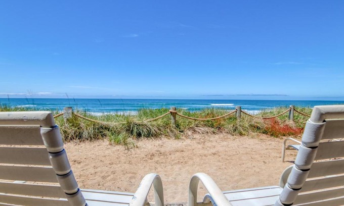 Neskowin Casa | Breakers Beach House 5 - Meredith Lodging